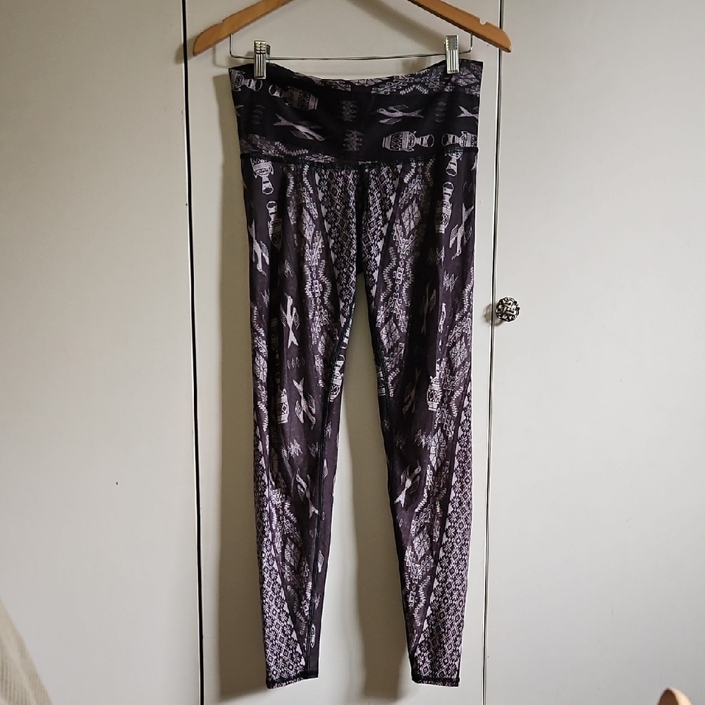 Teeki Monochrome Patterned Leggings